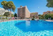 Golden Avenida Suites