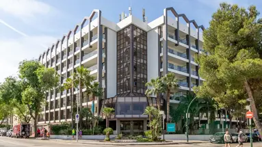 Golden Avenida Suites