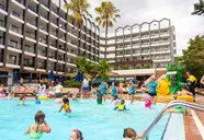 Golden Avenida Suites