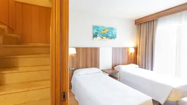Golden Avenida Suites