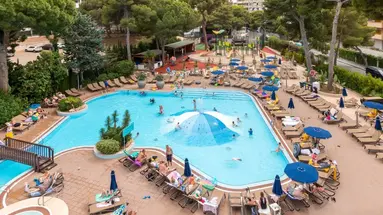 Golden Avenida Suites