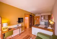 Golden Avenida Suites