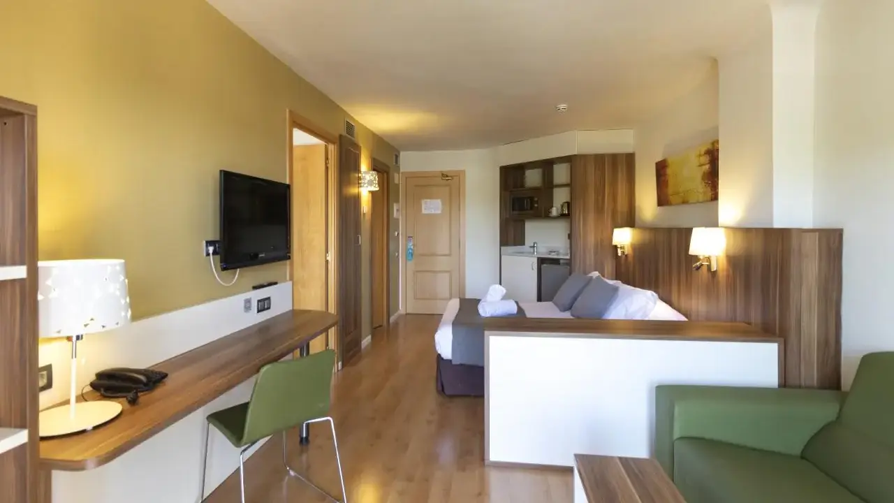 Golden Avenida Suites