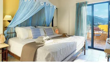 Golden Bay (Malia)