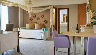 Golden Bay (Malia)
