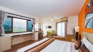 Golden Beach (Cha Am)