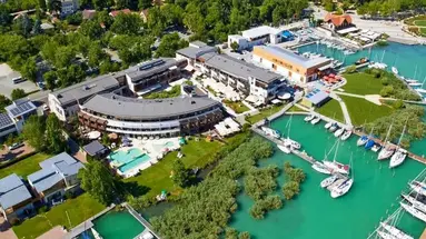 Golden Lake Resort