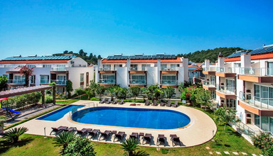 Golden Life Blue Green Residence