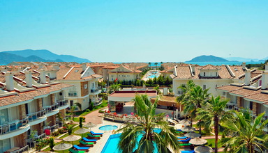 Golden Life Blue Green Residence