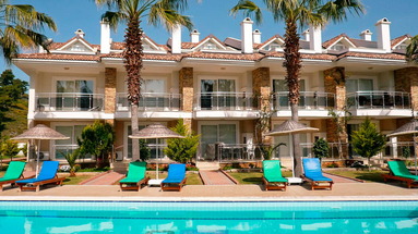 Golden Life Blue Green Residence