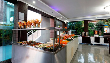 Golden Life Blue Green Residence