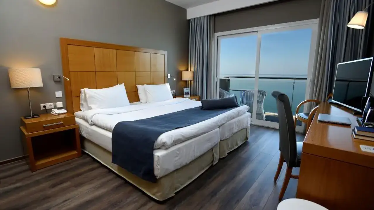 Golden Star City Resort