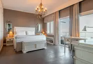 Golden Star City Resort