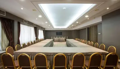 Golden Star City Resort