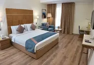 Golden Tulip Muscat