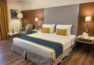 Golden Tulip Muscat