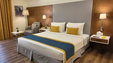 Golden Tulip Muscat