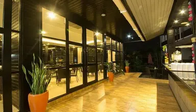 Golden Tulip Pattaya Beach Resort