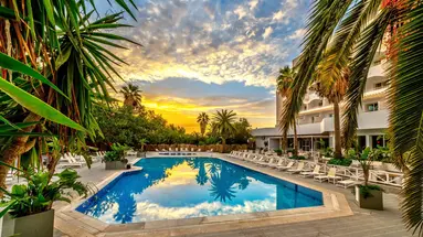 Golden Tulip President 