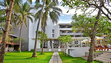 Goldi Sands