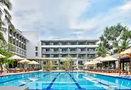 Goldi Sands