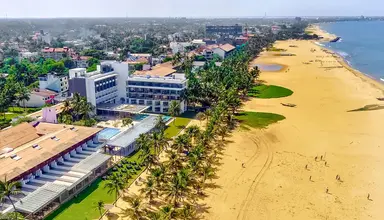 Goldi Sands