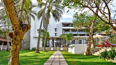 Goldi Sands