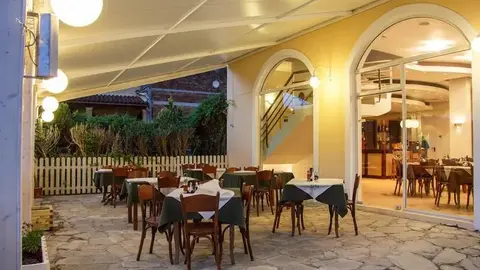 Hotel Govino Bay