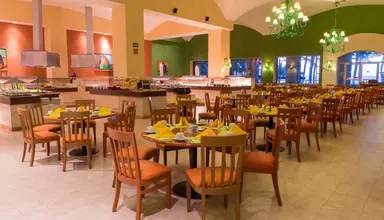 GR Solaris Cancun