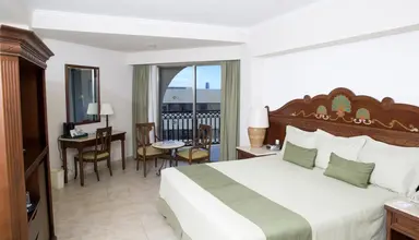 GR Solaris Cancun