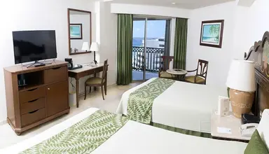 GR Solaris Cancun