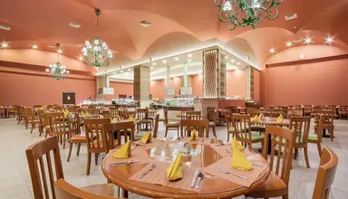 GR Solaris Cancun