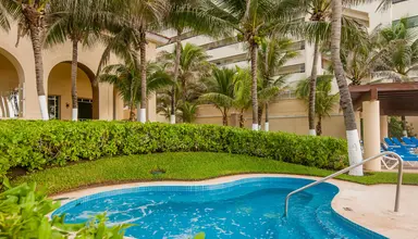 GR Solaris Cancun