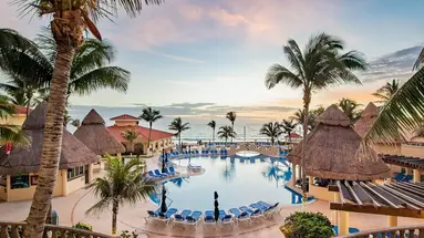 GR Solaris Cancun