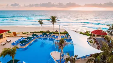 GR Solaris Cancun