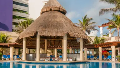 GR Solaris Cancun