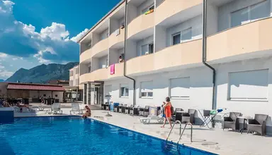 Gradac Hotel