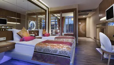 Granada Luxury Okurcalar