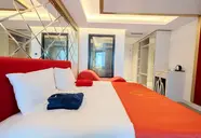 Granada Luxury Red