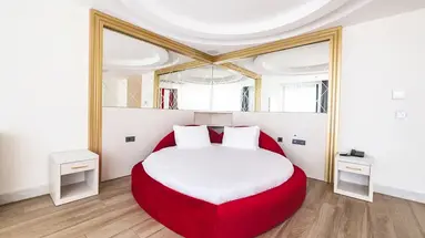Granada Luxury Red