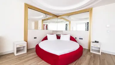 Granada Luxury Red