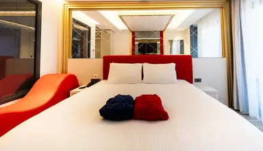 Granada Luxury Red