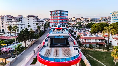 Hotel Granada Luxury Red