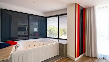 Granada Luxury Red