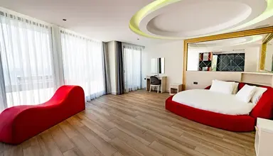 Granada Luxury Red