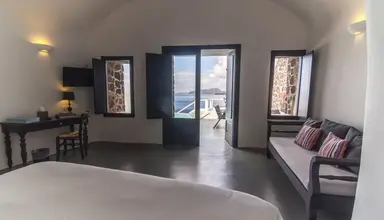 Grand Ambassador Santorini 