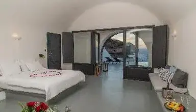 Grand Ambassador Santorini