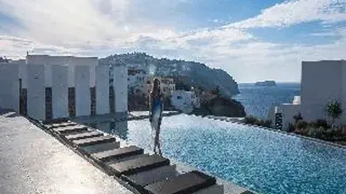 Grand Ambassador Santorini 