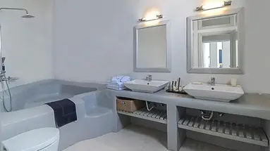 Grand Ambassador Santorini 