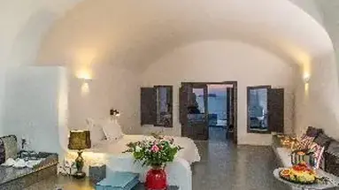 Grand Ambassador Santorini 